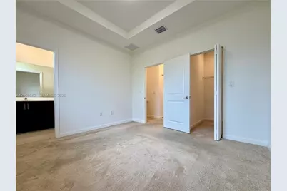 18110 SW 148th Rd, Miami, FL 33187 - Photo 11