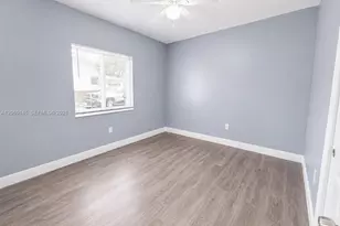 2400 NW 16th St Rd, Miami, FL 33125 - Photo 17