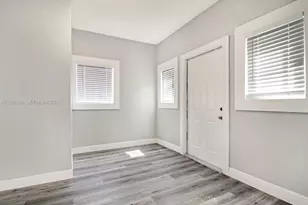 327 SW 20th St, Fort Lauderdale, FL 33315 - Photo 5