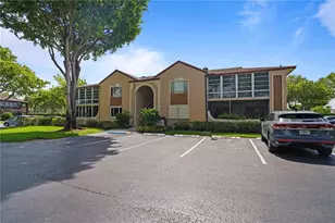 4910 NW 102nd Ave, Doral, FL 33178 - Photo 5