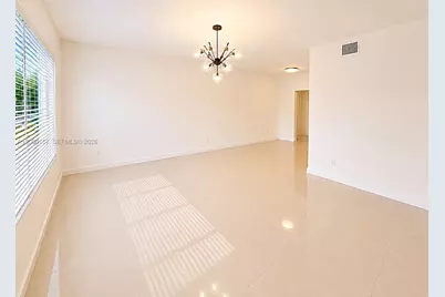 1027 94th St #7, Bay Harbor Islands, FL 33154 - Photo 5