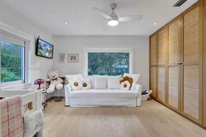 1223 NE 102nd St, Miami Shores, FL 33138 - Photo 15