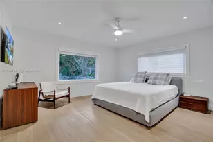 1223 NE 102nd St, Miami Shores, FL 33138 - Photo 13