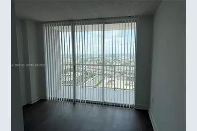 915 NW 1st Ave #H2606, Miami, FL 33136 - Photo 7