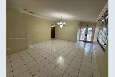 7510 W 4th Ave, Hialeah, FL 33014 - Photo 11