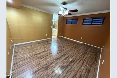 7510 W 4th Ave, Hialeah, FL 33014 - Photo 15