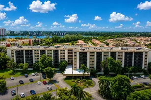 900 NE 195th St, Miami, FL 33179 - Photo 1
