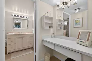 900 NE 195th St, Miami, FL 33179 - Photo 31