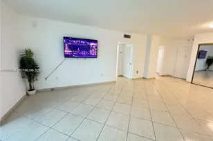 400 Kings Point Dr, Sunny Isles Beach, FL 33160 - Photo 15