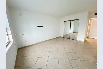 400 Kings Point Dr #320, Sunny Isles Beach, FL 33160 - Photo 13