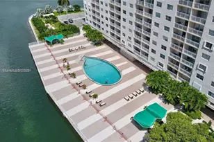 400 Kings Point Dr, Sunny Isles Beach, FL 33160 - Photo 5