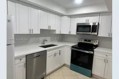 400 Kings Point Dr #320, Sunny Isles Beach, FL 33160 - Photo 7