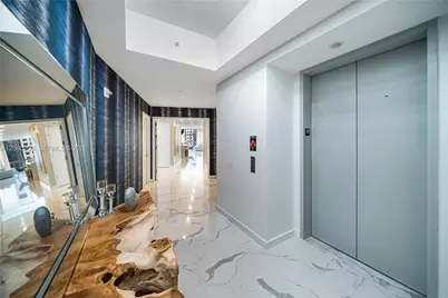 851 NE 1st Ave #2911, Miami, FL 33132 - Photo 3