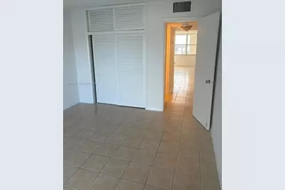 7917 West Dr #16, North Bay Village, FL 33141 - Photo 5