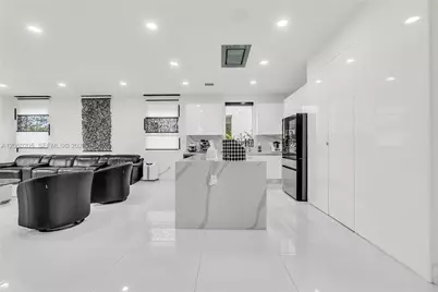 9730 NW 74th Ter, Doral, FL 33178 - Photo 13