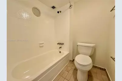 2450 NE 135th St #1005, North Miami, FL 33181 - Photo 15