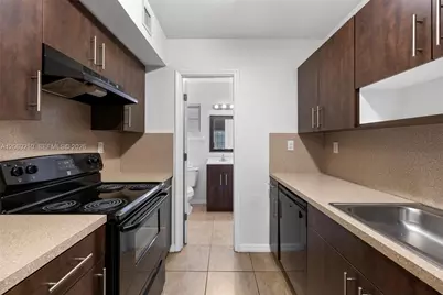 13 S Royal Poinciana Blvd #14, Miami Springs, FL 33166 - Photo 5
