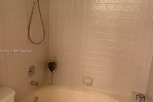 3532 Emerald Oaks Dr, Hollywood, FL 33021 - Photo 15