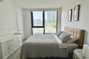 121 NE 34th St, Miami, FL 33137 - Photo 9