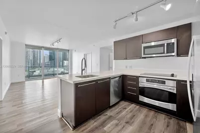 90 SW 3rd St #2001, Miami, FL 33130 - Photo 5