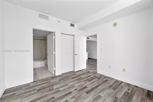 90 SW 3rd St, Miami, FL 33130 - Photo 11