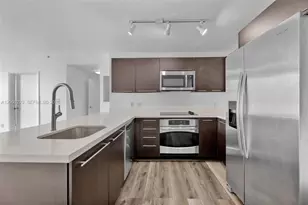 90 SW 3rd St, Miami, FL 33130 - Photo 5