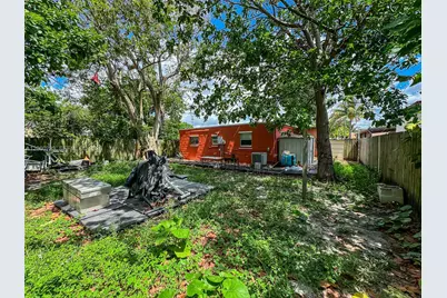 578 NW 97th St, Miami, FL 33150 - Photo 71