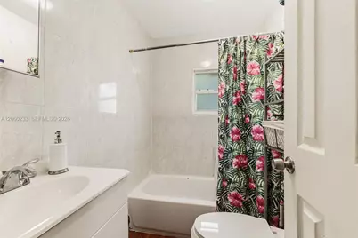 578 NW 97th St, Miami, FL 33150 - Photo 11