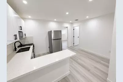 1373 W 43rd Pl #2, Hialeah, FL 33012 - Photo 3