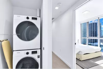 227 NE 2nd St #2000, Miami, FL 33132 - Photo 7