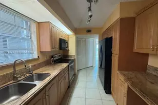 2619 SE 21st Ct, Homestead, FL 33035 - Photo 5