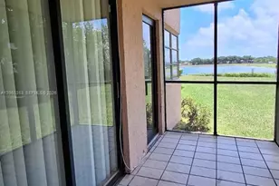 20860 San Simeon Way, Miami, FL 33179 - Photo 15