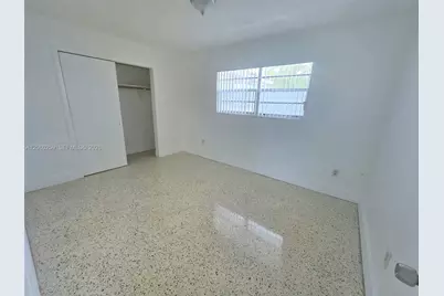 11040 SW 4th St #FRONT UNIT, Sweetwater, FL 33174 - Photo 5