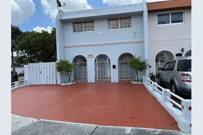 1820 W 72nd Pl, Hialeah, FL 33014 - Photo 3