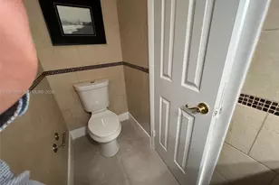 1820 W 72nd Pl, Hialeah, FL 33014 - Photo 9