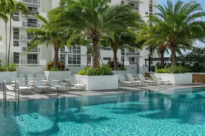 221 SW 12th St #505, Miami, FL 33130 - Photo 5