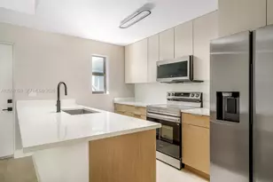 5423 NE Miami Ct, Miami, FL 33137 - Photo 3