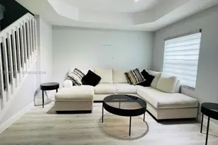 790 SW 107th Ave, Pembroke Pines, FL 33025 - Photo 3