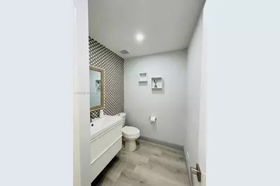 790 SW 107th Ave #301, Pembroke Pines, FL 33025 - Photo 17