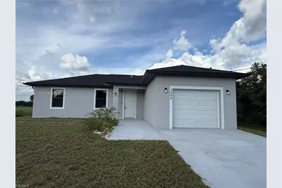 1048 Jay Ct, Labelle, FL 33935 - Photo 1