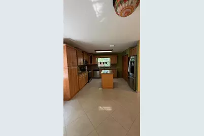 10960 SW 25th St, Miami, FL 33165 - Photo 5