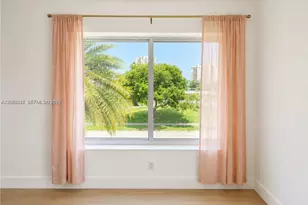 1631 NE 114th St, Miami, FL 33181 - Photo 9