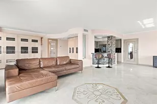 500 Bayview Dr, Sunny Isles Beach, FL 33160 - Photo 5