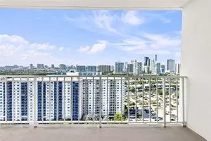 500 Bayview Dr, Sunny Isles Beach, FL 33160 - Photo 27