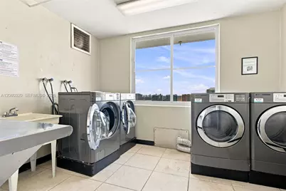 500 Bayview Dr #2121, Sunny Isles Beach, FL 33160 - Photo 35
