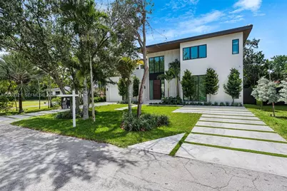 970 NE 92nd St, Miami Shores, FL 33138 - Photo 1