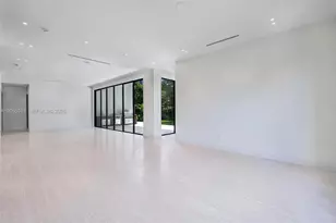 970 NE 92nd St, Miami Shores, FL 33138 - Photo 17