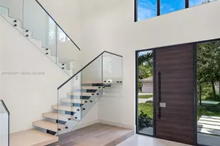 970 NE 92nd St, Miami Shores, FL 33138 - Photo 11