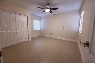 9815 NW 43rd St, Sunrise, FL 33351 - Photo 9