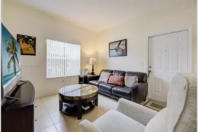 806 SW 143rd Ter, Pembroke Pines, FL 33027 - Photo 5